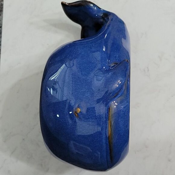 Bath and Body Works whale 3 wick candle holder - Picture 5 of 8